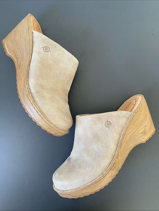 Born Shoes - Born Taupe Suede Wedge Clogs Sz 10 Boho Cottage Western Coastal Casual Versatile